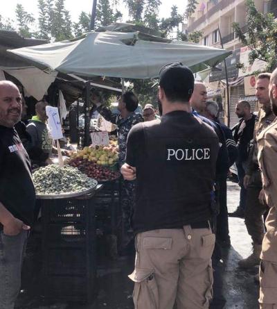 بلدية صيدا تلاحق مخالفات السوق التجاري وأحياء المدينة.. والدراجات النارية