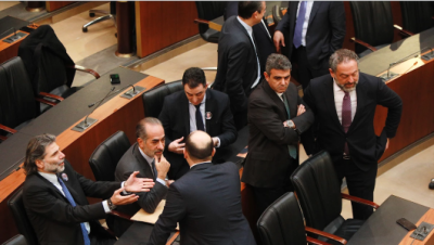 هل تخرج «القوات» من الحكومة؟