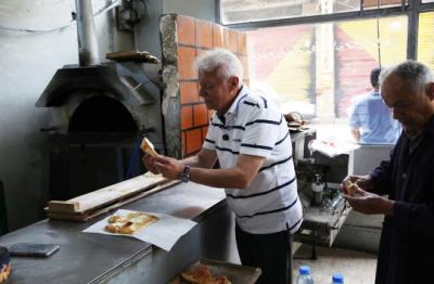 رئيس لائحة 'نبض البلد' المهندس محمد دندشلي يجول في المدينة الصناعية ويتفقد أحوال العاملين