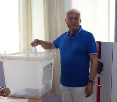 رئيس لائحة 'نبض البلد' المهندس محمد دندشلي يدلي بصوته