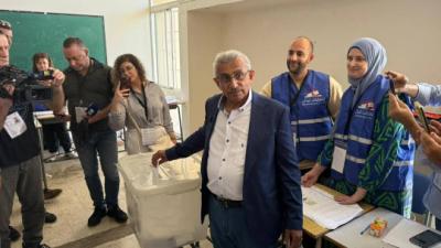 أسامة سعد بعد إدلائه بصوته : أدعو المواطنين التوجه إلى صناديق الاقتراع من أجل تغييرالمشهد في المدينة