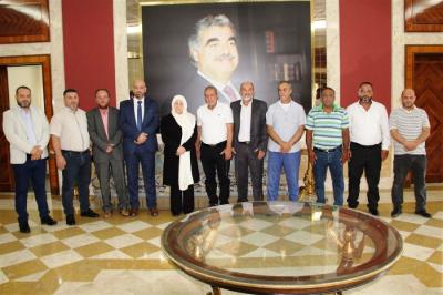 الحريري تلتقي وفد بلدية ومختارَي مزرعة طبايا ولجان الأحياء في مخيم عين الحلوة