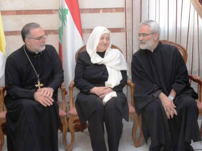 بهية الحريري هنأت الرئيس العام للرهبانية المخلصية أنطوان رزق  ونقلت تهاني الرئيس سعد الحريري