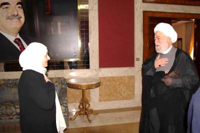 المفتي عسيران قدم للسيدة الحريري كتابه 'الهوية الإسلامية.. ارتباط بالأصل وتواصل مع العصر'