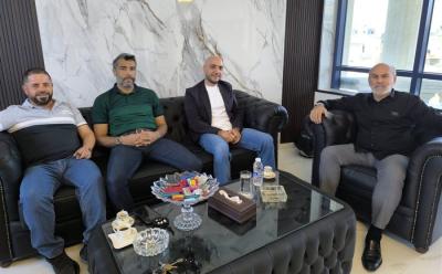 الصيدلي عمر مرجان يزور رئيس بلدية حارة صيدا مهنئا