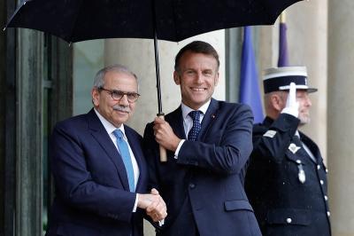 شبكة مواقف مترابطة أميركية وفرنسية وسعودية تكشف تراجعاً خطيراً للثقة بالسلطات اللبنانية