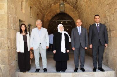 الحسيني جال في صيدا القديمة بدعوة من الحريري واكد على عمق العلاقات بين الشعبين العراقي واللبناني