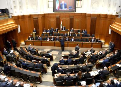 اتصالات رفيعة بحثاً عن مخارج تسبق جلسة الثلاثاء للسلاح