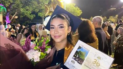 نغم نجم ( ابنة مدينة صيدا) الأولى على صعيد لبنان في شهادة الثانوية العامة – فرع الآداب والإنسانيات