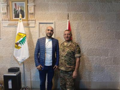 الصيدلي عمر مرجان يزور ثكنة الجيش في صيدا ويلتقي قائد منطقة الجنوب العسكرية وقائد اللواء الأول