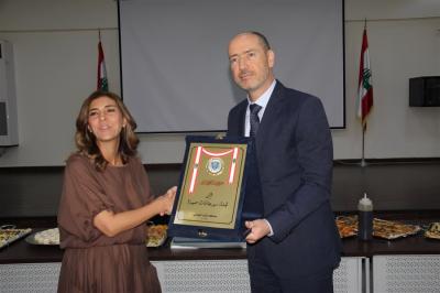 المحافظ ضو كرّم سيدات 'جمعية مهرجانات صيدا الدولية': أعدتم صيدا والجنوب على الخارطة السياحية