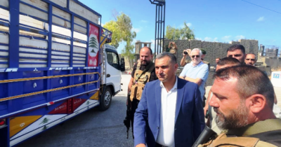 بدء تسليم السلاح الفلسطيني من مخيمات صور إلى الجيش