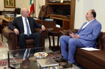 رئيس الجمهورية يلتقي مدير عام 