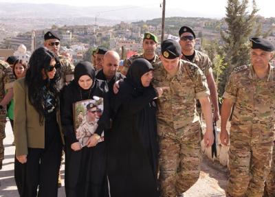 لبنان يطالب 