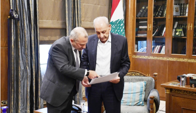 مذكرات جلب سياسية إلى القصر: الرئيس بحاجة إلى دعمكم!